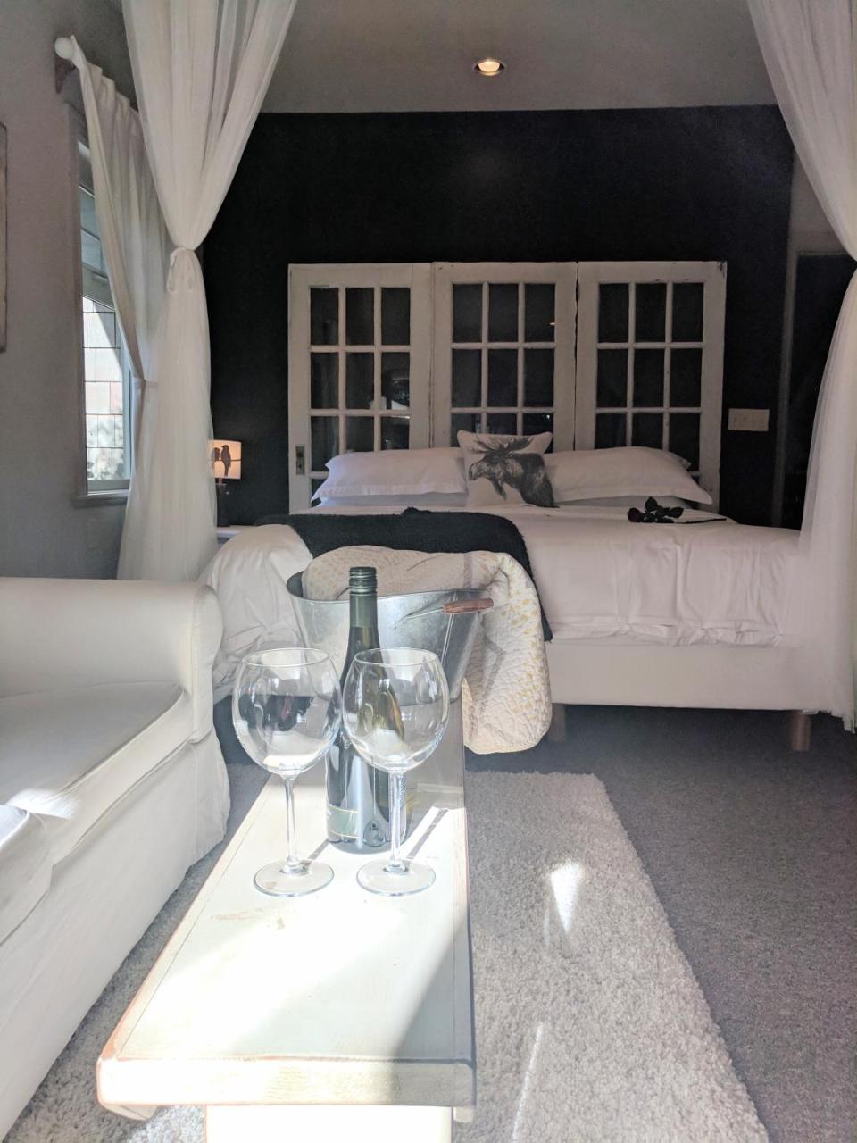 Amara Bed & Breakfast (Adults Only) Sidney Exterior foto